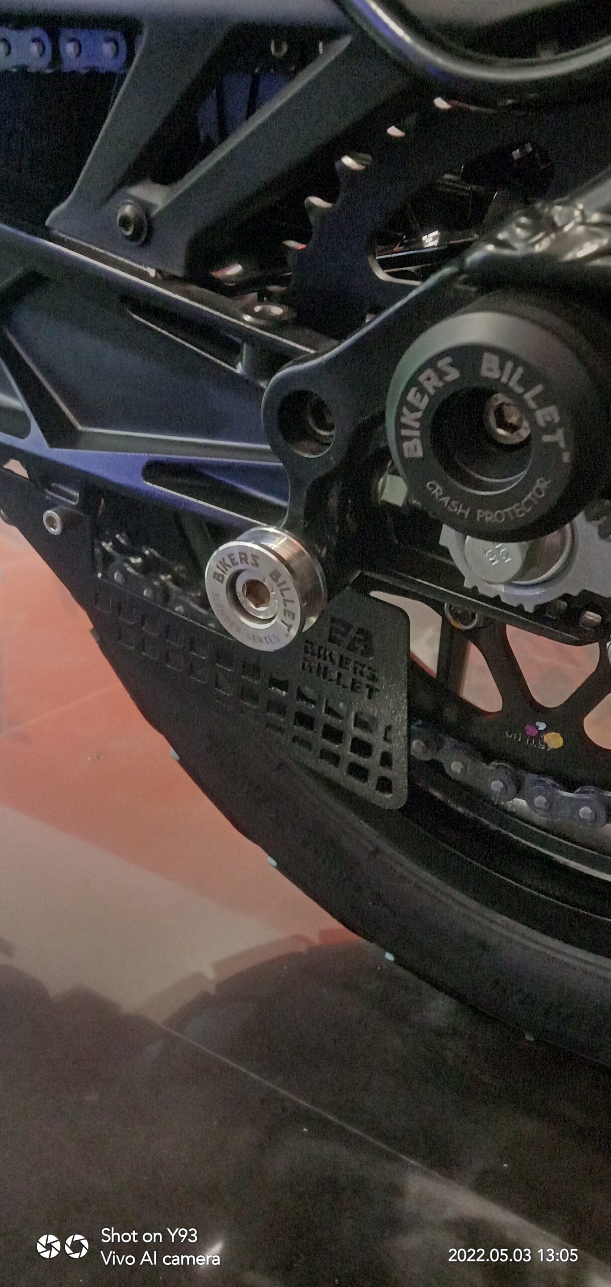BikeTek Billet Silver Alloy Paddock Stand Spool Bobbins For Aprilia RSV1000 RS125 RS250